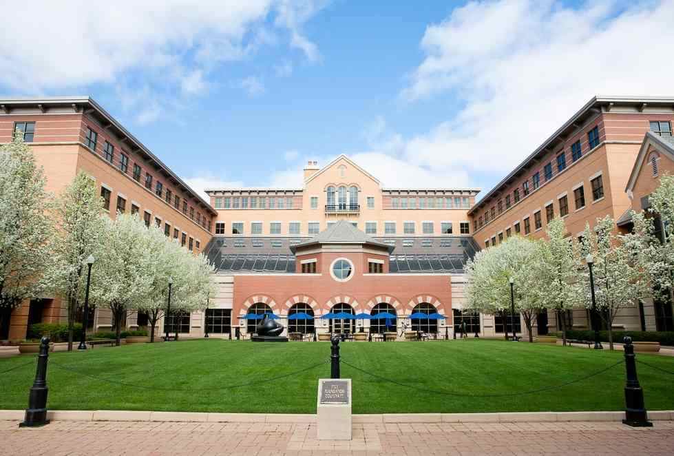 Image of DeVos Building at Pew Campus
